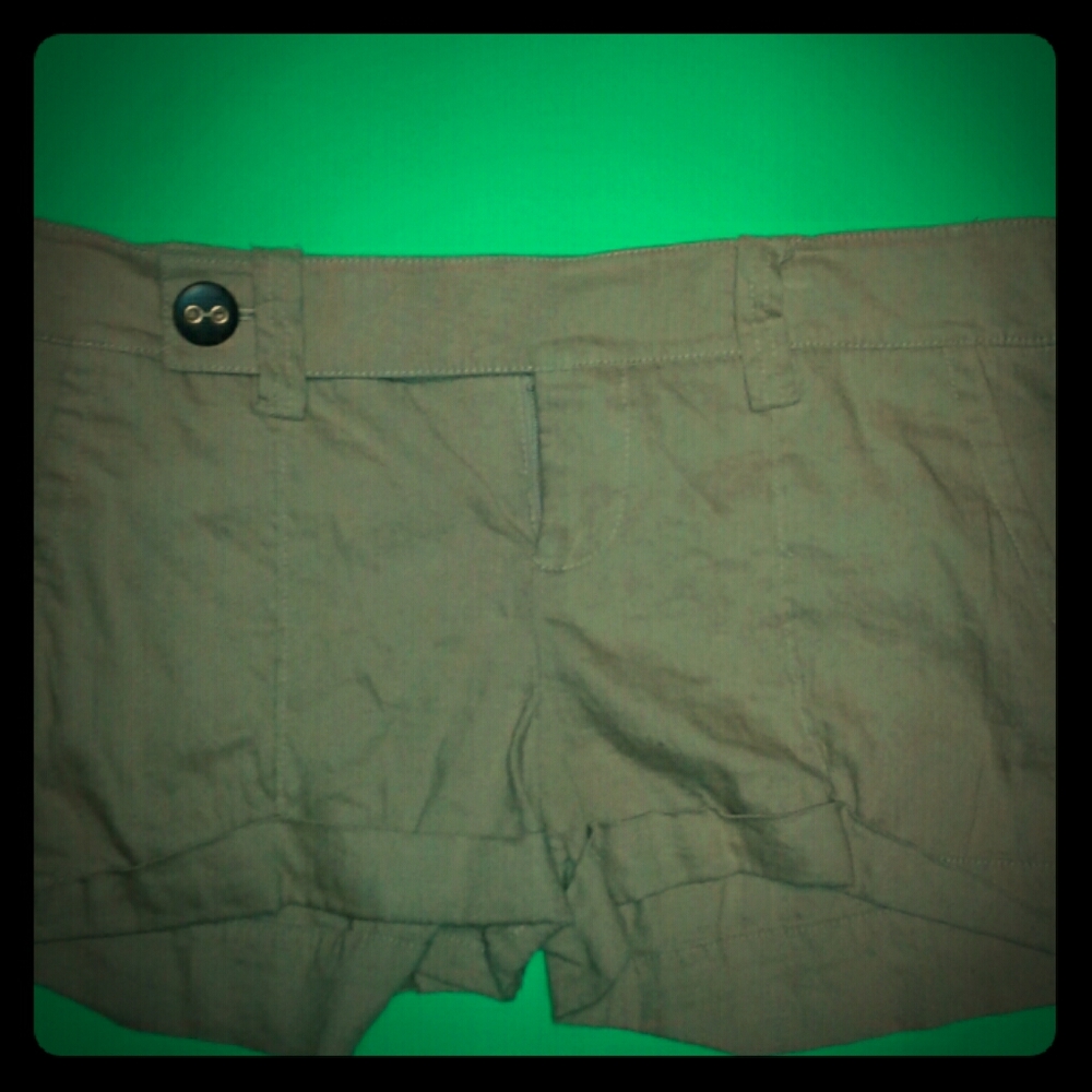 ♡Tan Bebe Shorts♡